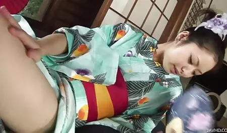 AOI miyama உள்ளது பெறுகிறார் இரண்டு Dicks செக்ஸ் செக்ஸ் வீடியோ உடைக்க அவரது