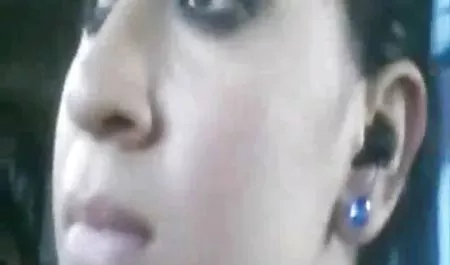 தங்க நிற பல பளப்பான முடி, கவர்ச்சி B. செக்ஸ் வீடியோக்களை இலவசமாக ஆன்லைன் B. W