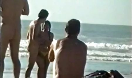 மனைவி நேரடி செக்ஸ் இலவசமாக BJ கொடுக்கிறது